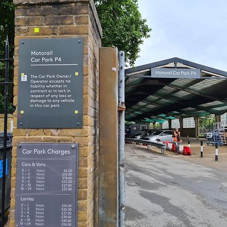 Comfy Small Basement Studio In Kensington Olympia London Exterior photo