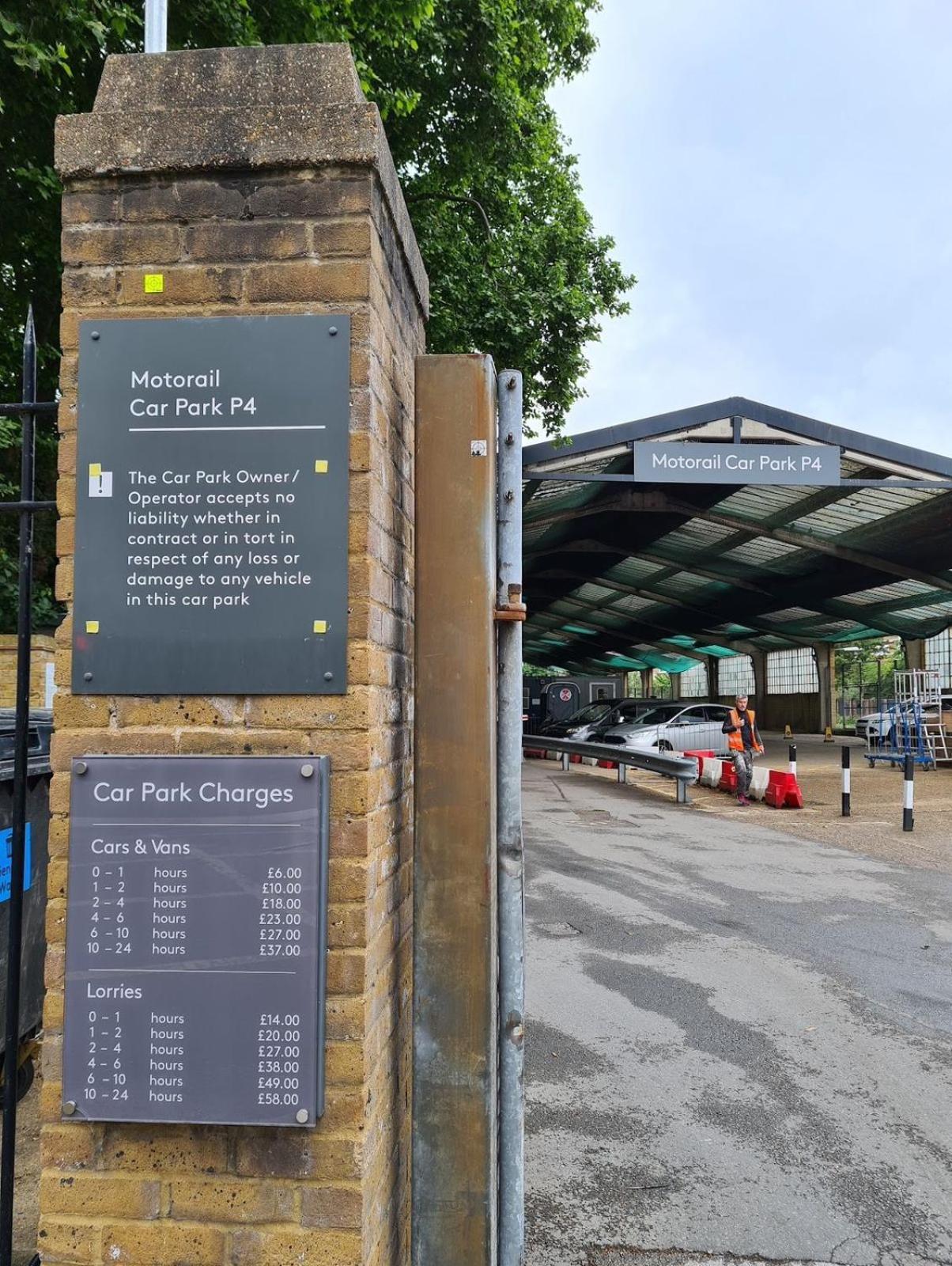 Comfy Small Basement Studio In Kensington Olympia London Exterior photo